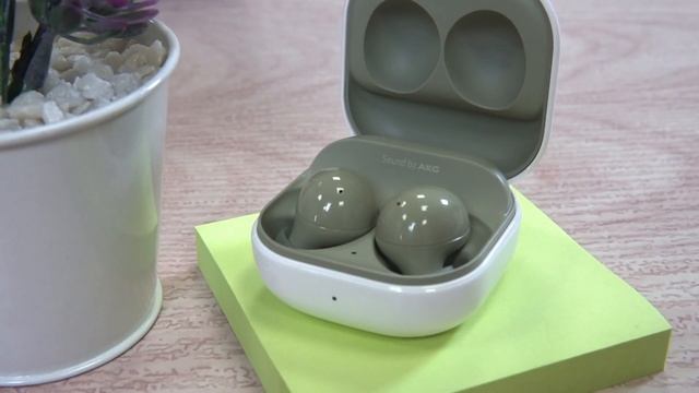 Samsung Galaxy Buds 2: Early Hands-On and Impressions! смотреть онлайн
