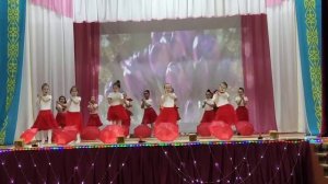 танец " Зонтики Парижа"