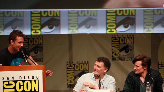 Steven Moffat and Chris Hardwick on the exit of the Ponds - Doctor Who Panel, SDCC 2012 смотреть онлайн