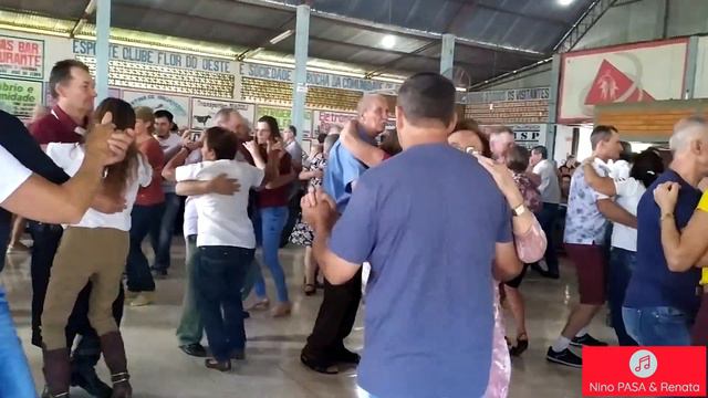 Nino PASA & Renata - VALSA - A Pé na Estrada (AO VIVO) Bailão da Terceira Idade! смотреть онлайн