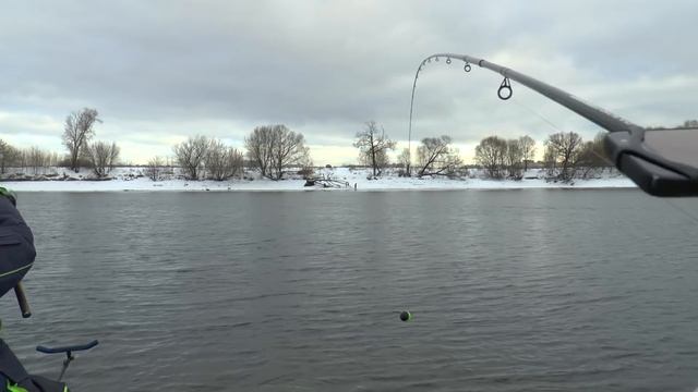 Правильный промер глубины и выбор дистанции в фидерной ловле часть 6 зимняя река смотреть онлайн