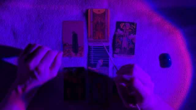 АСМР Гадание ? выбери камень ASMR смотреть онлайн