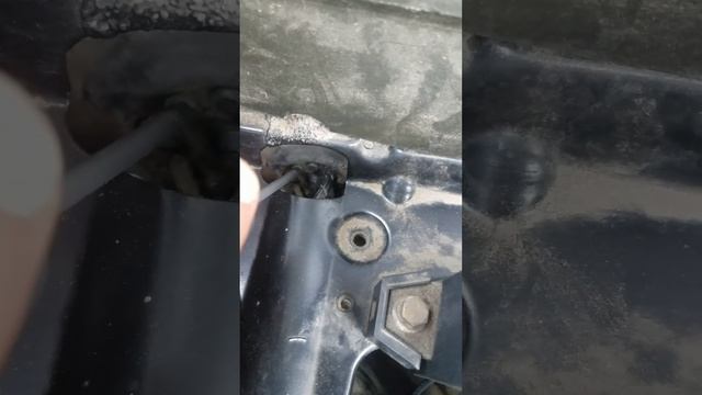 БМВ (е36); BMW; Как проложить провод из моторного отсека в салон.