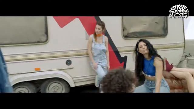 Клип)) наверно потому что смотреть онлайн