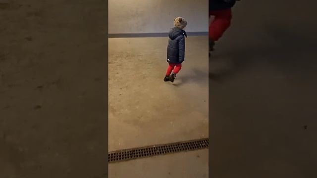 лифт на железнодорожном вокзале смотреть онлайн