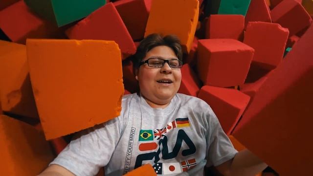 БУРГЕР ДЕЛАЕТ САЛЬТУХИ смотреть онлайн