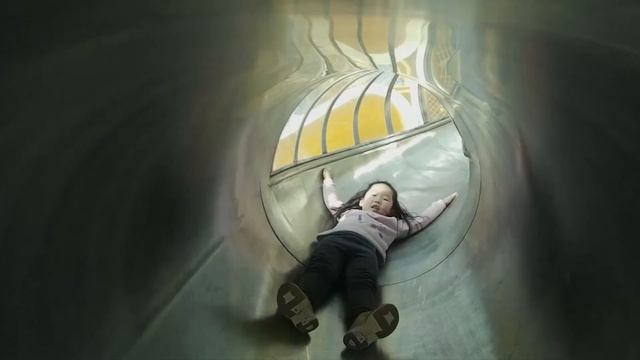Pegasus Trail: Public space taken to the next level! смотреть онлайн