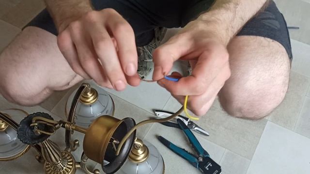 установка люстры на натяжной потолок смотреть онлайн