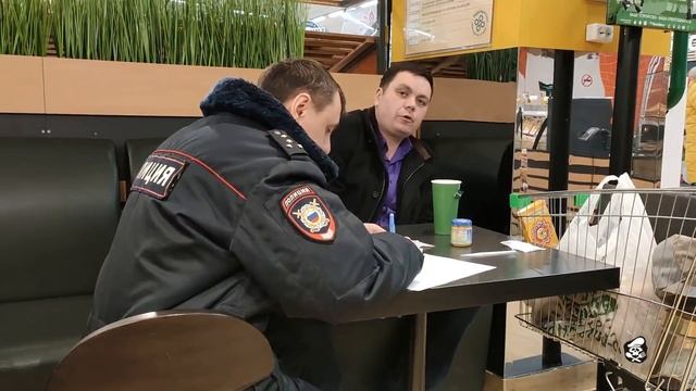 ПАРАШНИКИ ИЗ ПЕРЕКРЕСТКА ПРЕВЫШАЮТ ПОЛНОМОЧИЯ И ТОРГУЮТ ТУХЛЯКОМ. смотреть онлайн