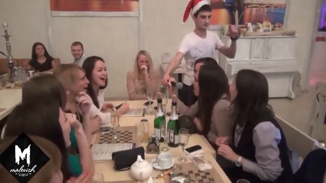 Поздравления с Новым Годом от наших гостеи?, и людеи? на улице! Кафе Бар Белые Доски 720p смотреть онлайн