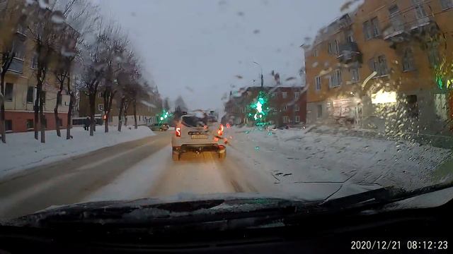 Дорога от садика на Перевощикова 21.12.2020 город Кирово-Чепецк смотреть онлайн