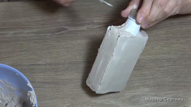 Из обычной стеклянной бутылки сделали настоящую красоту. Декор бутылок смотреть онлайн