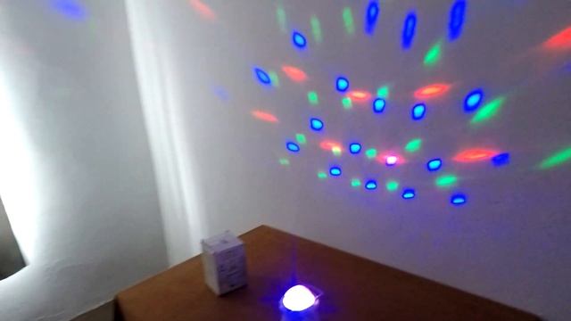 Колонка Bluetooth с cветомузыкой смотреть онлайн