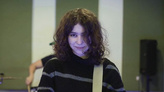 пошли в кино - Саша, прости! (official music video) смотреть онлайн