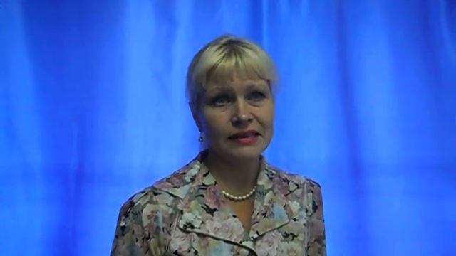 Страна читающая, Любовь Геннадьевна читает "Я научилась просто, мудро жить..." А. Ахматова смотреть онлайн