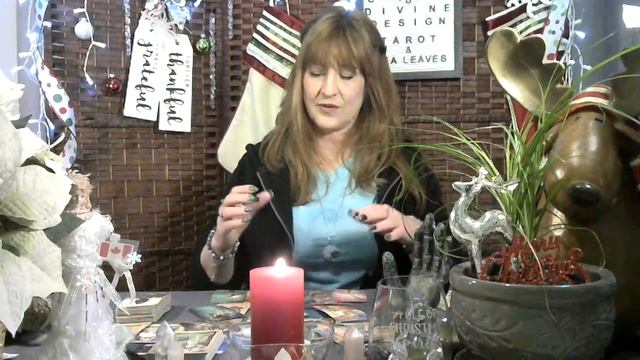 Capricorn tarot reading❤ Dec 2022 Your divine masculine keeps going back...instead of forward to yo смотреть онлайн