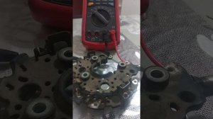 При нажатии на газ машина воет