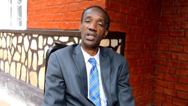 Narwanyije interahamwe nkoresheje Karate! Nabonekewe na Bikiramariya! Dr Bihira смотреть онлайн