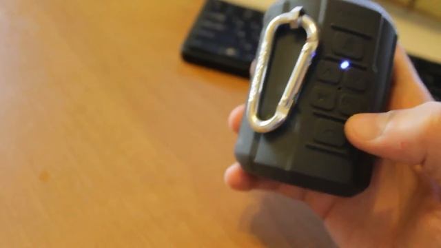Портативная Колонка VENSTAR S404 смотреть онлайн