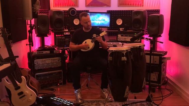 Don't Worry, Be Happy (Looping cover) With Ukulele, Drums, Guitar, and Bass! смотреть онлайн