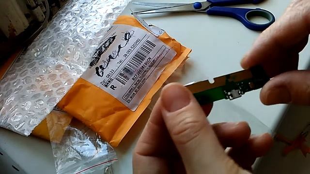 Нижняя плата к Lenovo A859 S650 (зарядка, микрофон, динамик) смотреть онлайн