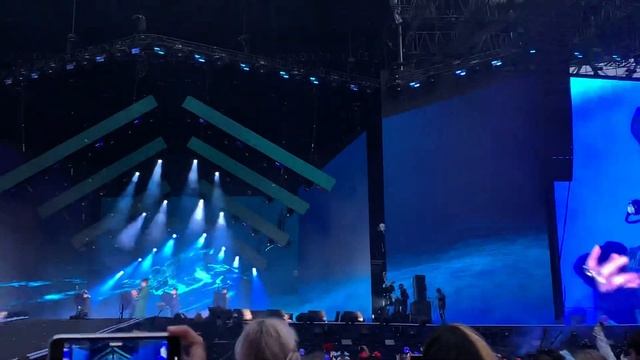 V TAEHYUNG SINGULARITY (London Day 2) at Wembley Stadium смотреть онлайн