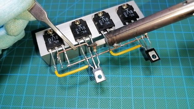 How to make a powerful Inverter 12V DC to 220V AC, 12v 220v Inverter with D718 смотреть онлайн