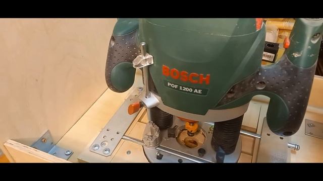 Самодельный фрезерный стол. Как я встроил фрезер. смотреть онлайн