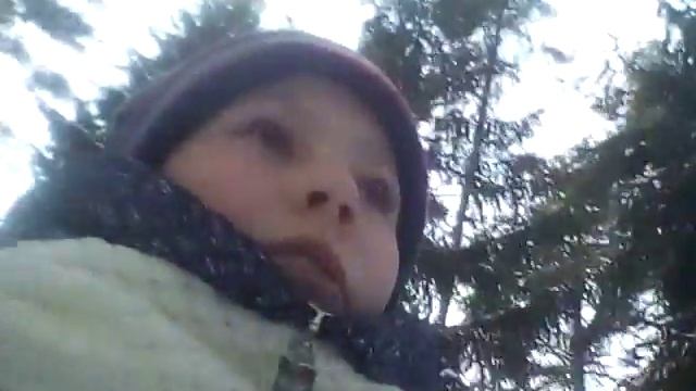 Я с родителями гуляю в парке ёлочки смотреть онлайн