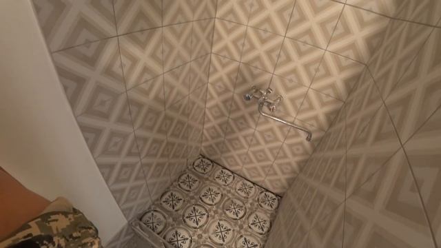 Ремонт старой квартиры! Выбрали нужный цвет! Под натяжку и полы всё готово! смотреть онлайн