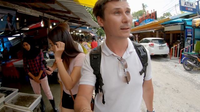 ПХУКЕТ сегодня. Рынок морепродуктов с ТАЙСКОЙ девушкой. RAWAI FISH MARKET смотреть онлайн