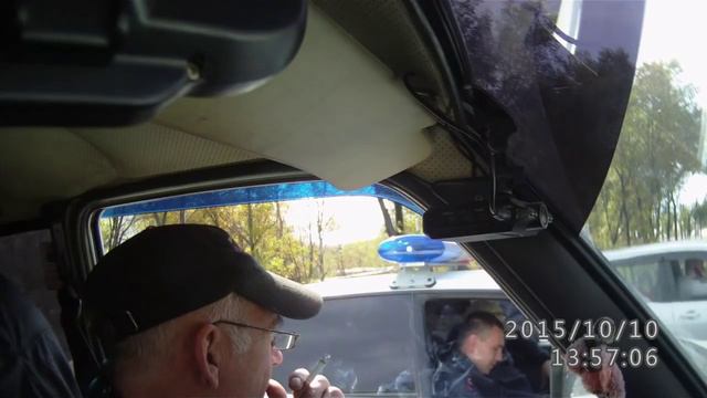 ИДПС 25 регион Г. Артём ( один пилит-другой штампует ) смотреть онлайн
