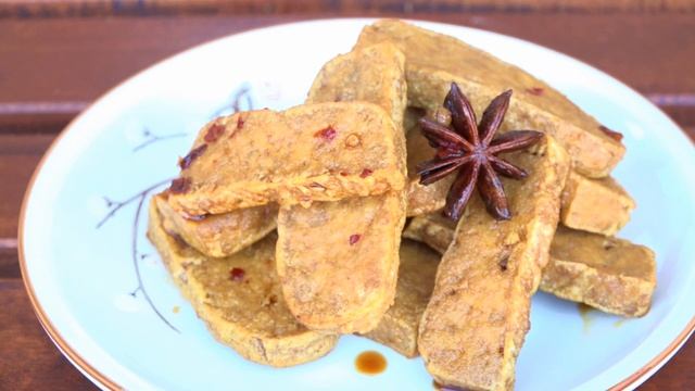 香辣豆干（素肉）自己做  更放心 当零食吃不停『Eng Sub』Spicy Fried Tofu【田园时光美食 2019 056】