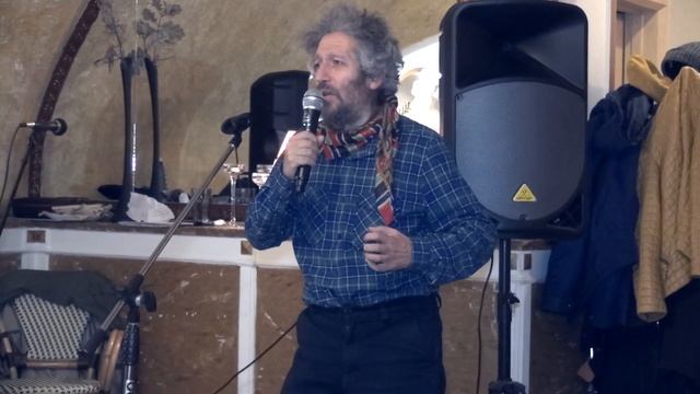 Юрий Каплан читает стихи Николая Гумилева смотреть онлайн