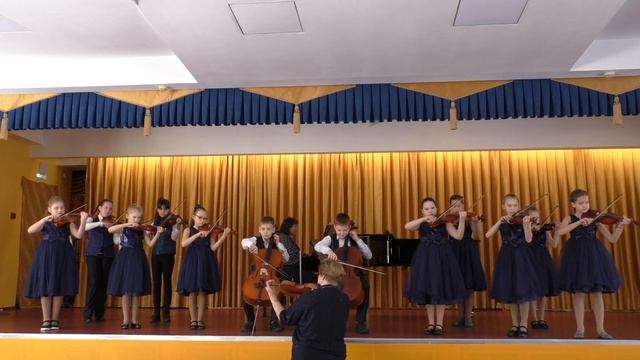 Камерный оркестр Светлячок - Т. Дружинина - Сюита "Вместе весело играть" смотреть онлайн