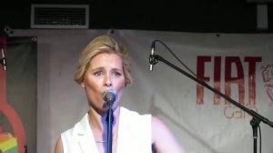 Soraya Arnelas - Walking On Water (Version Acustica)