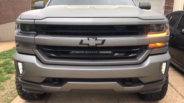 Speed Turtle 3.0 on Custom 2018 Silverado!! (CAUTION LIGHTS) смотреть онлайн