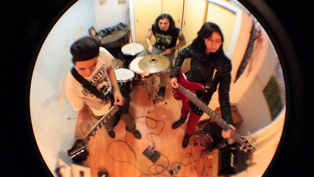 Brain Eaters - Die Die My Darling (Misfits cover) смотреть онлайн