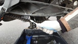 Чистка и смазка цепи мотоцикла. Лайфхак без подката.