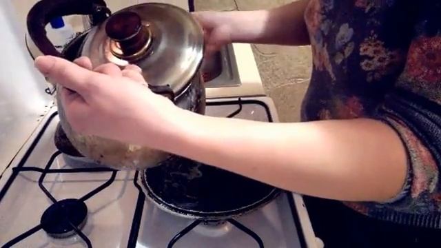 Как почистить духовку и посуду в домашних условиях от жира и нагара. Амвей. Средство с кисточкой. смотреть онлайн