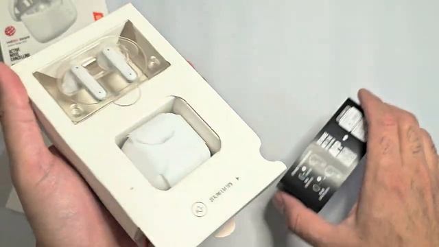 JBL Tune Flex in White - Unboxing смотреть онлайн