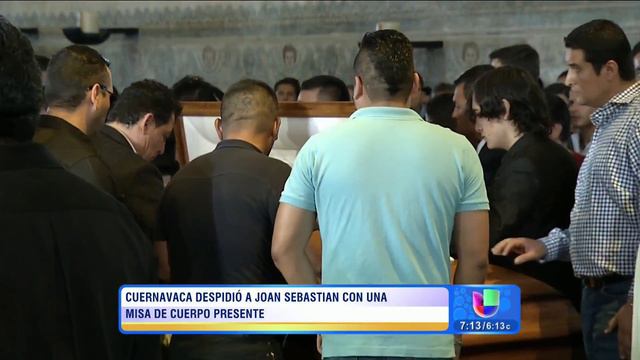 Joan Sebastian fue despedido con una misa de cuerpo presente смотреть онлайн