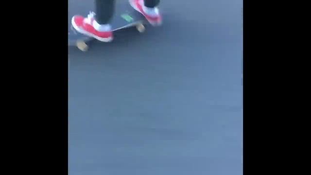 Skaters vs Extreme Downhill Skateboarding! (Wins & Fails) смотреть онлайн