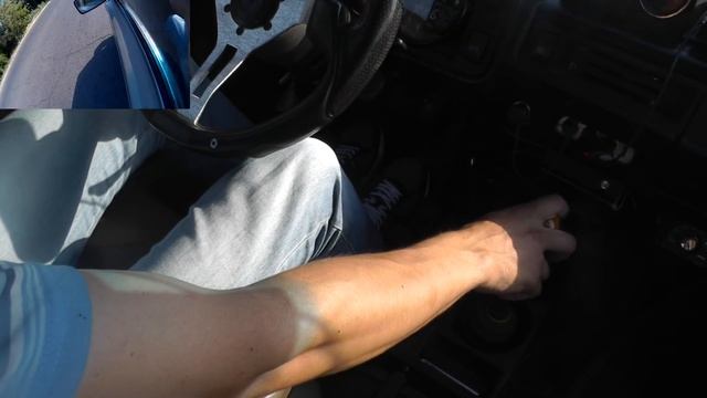 Как тронуться с места в гору на механике (для начинающих). смотреть онлайн