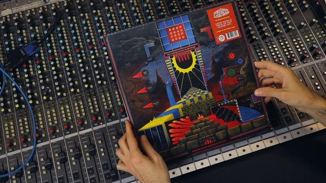 Иллюстрированные обложки King Gizzard & The Lizard Wizard смотреть онлайн