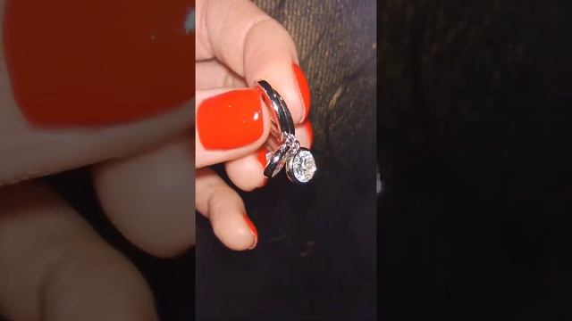 Серьги 2 карат D смотреть онлайн