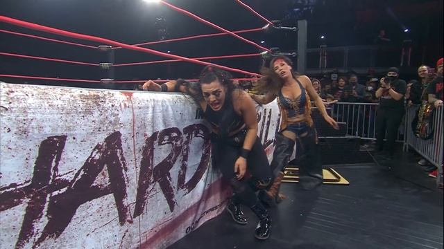 HARD TO KILL Texas Deathmatch Mickie vs Deonna смотреть онлайн