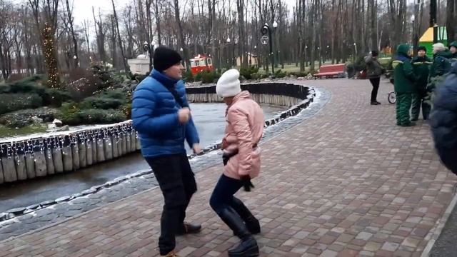 НЕЖНО ОБНИМУ ТЕБЯ ЗА ТАЛИЮ! смотреть онлайн