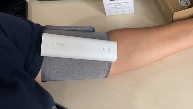 Withings BPM Connect - Blood Pressure Monitor -Unboxing and Working смотреть онлайн