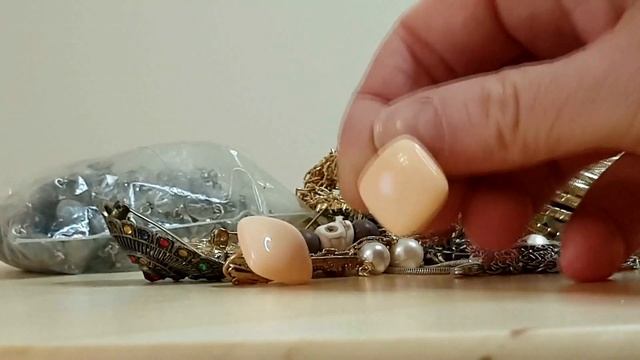 Распаковка. Три волшебных пакетика! Винтажные украшения, иконы и сувениры! Unbagging! #56. смотреть онлайн
